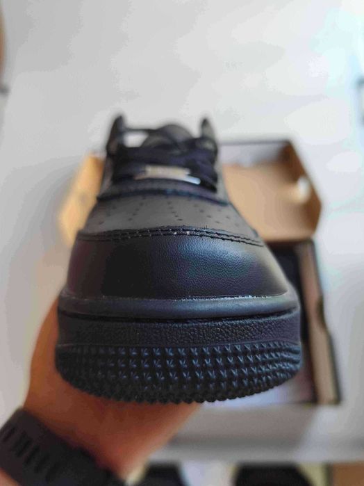 Nike, damskie czarne trampki, rozmiar 39