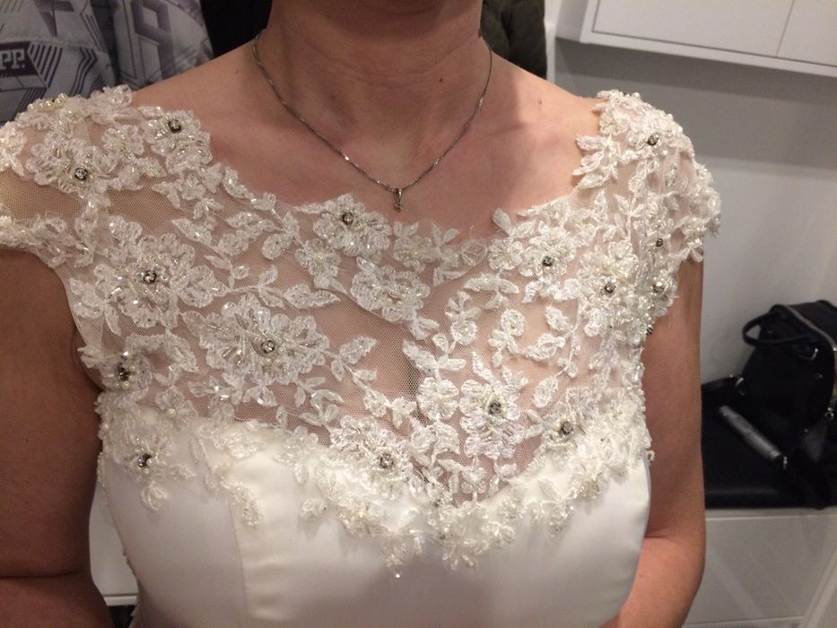 Suknia ślubna dwuczęściowa jesienno-zimowa