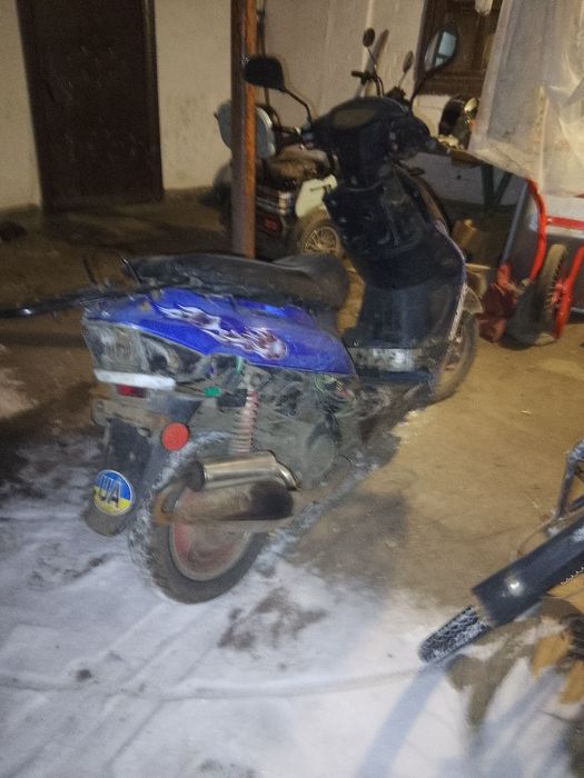 Продам скутер вайпер90