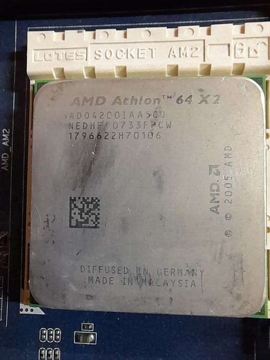 ASRock K10N78M + Athlon 64X2 4200+