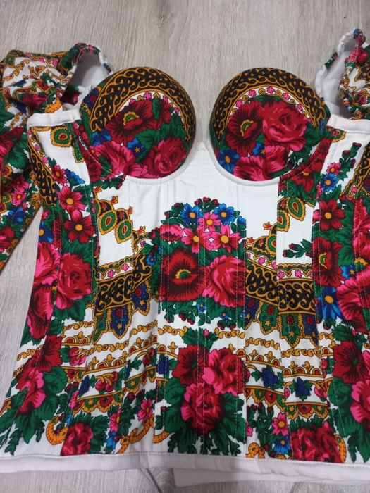 Корсет в українському стилі