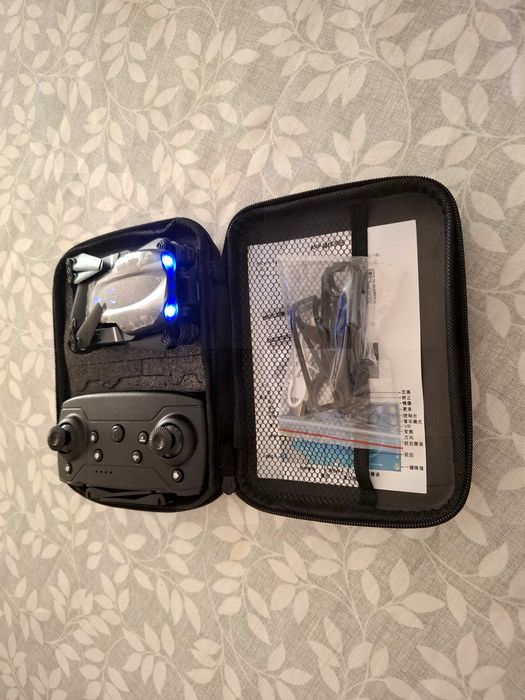 Drone E99 Pro Dobrável com Câmara e Comando