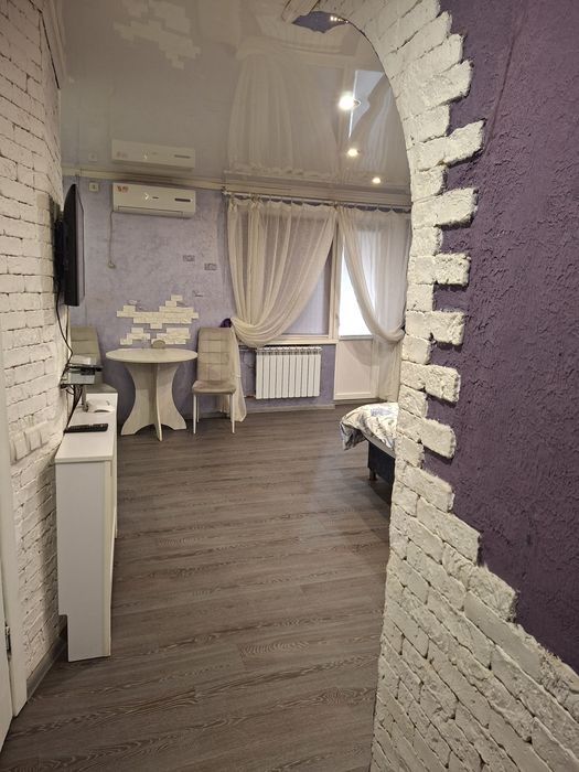 Артем, Тисячка, Епіцентр, Метро, квартира подобово, погодинно,