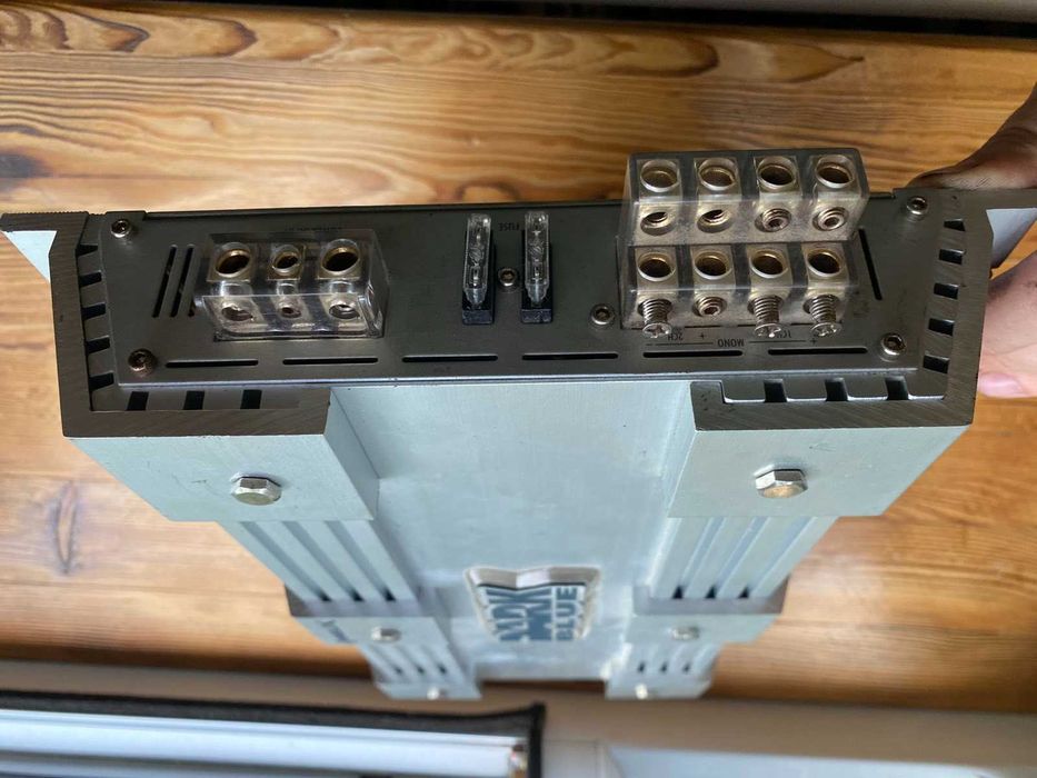 Автопідсилювач Helix dark-4