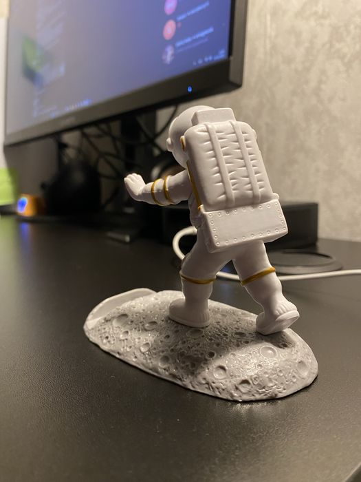 Держатель для телефона космонавт