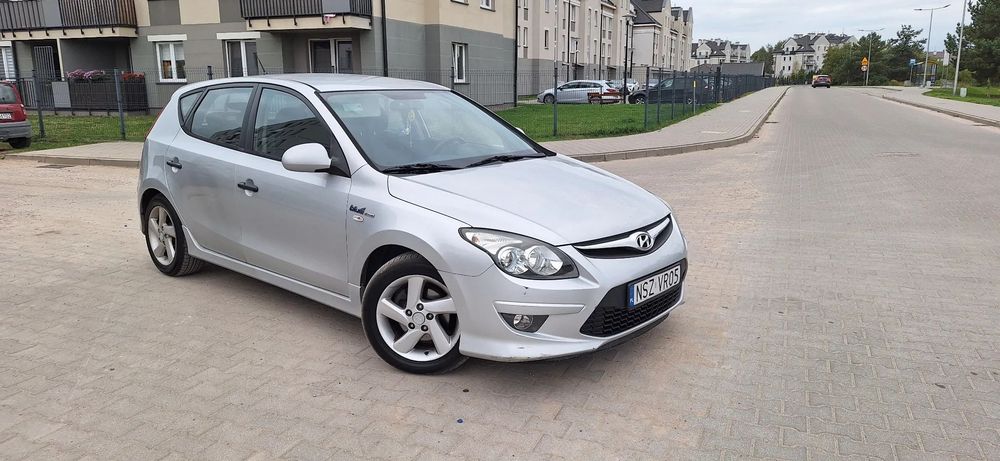 Hyundai I30 Hyundai i30 1.6 crdi 2 komplety felg