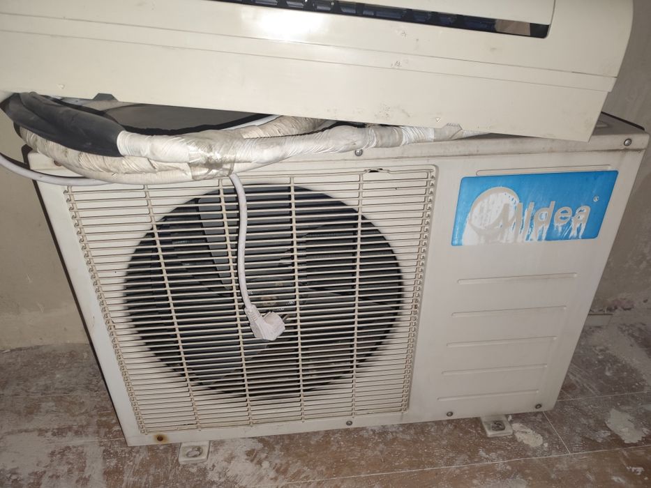 Кондиціонер Midea