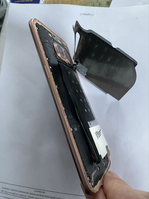 Смартфон на запчасти Samsung Galaxy  S7  Edge