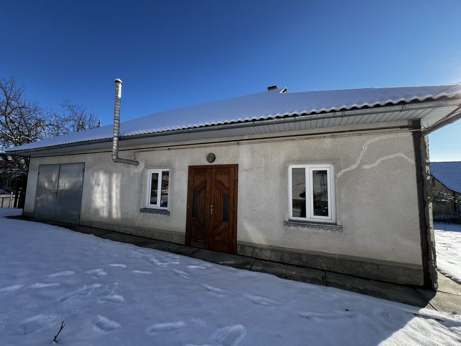 Продам гарний будинок у м. Кіцмань