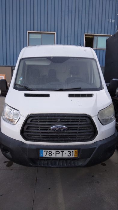 Aluga-se Ford transit L4