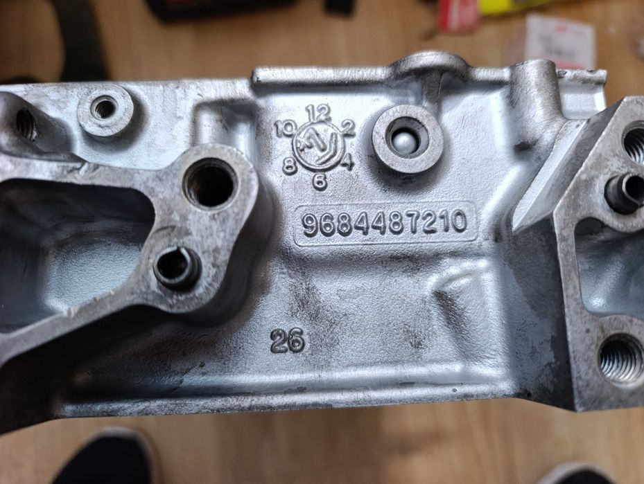 glowica silnika Citroen Peugeot Ford 9684487210 regenerowana
