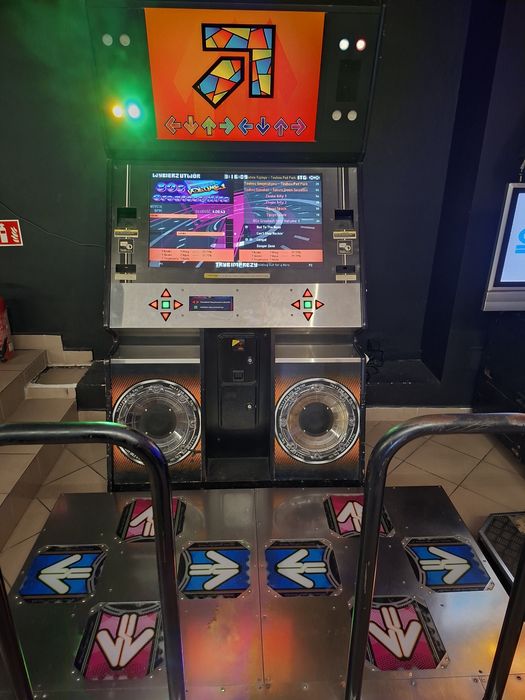 Dance dance rewolution ,DDR stepmania tancerz lepszy niz pump it up arcade