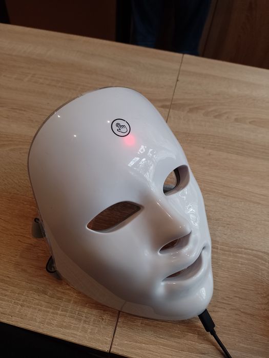 Maska LED terapia światłem