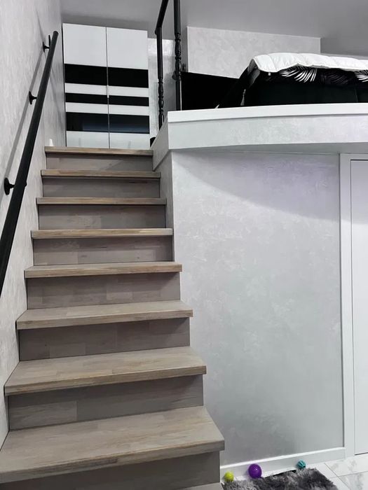 Продам 2-о к/к 72 м2 з меблями та технікою в Новомиколаївці.