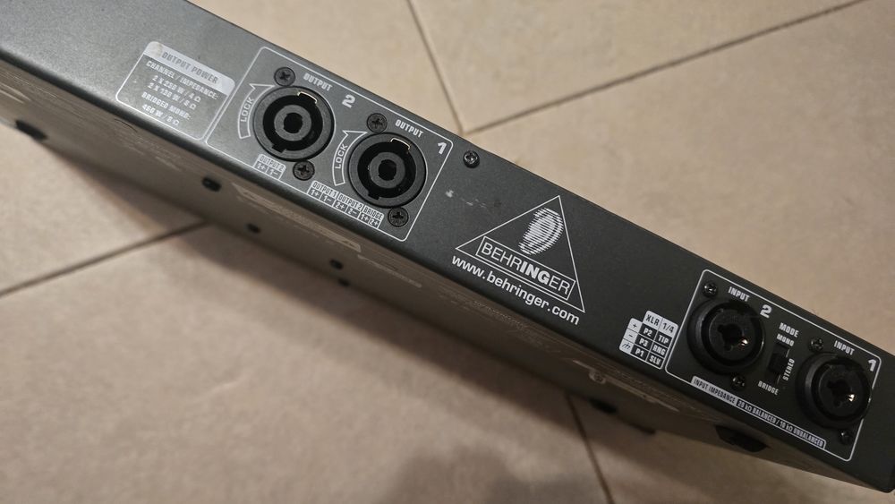 Amplificador Behringer EPQ450