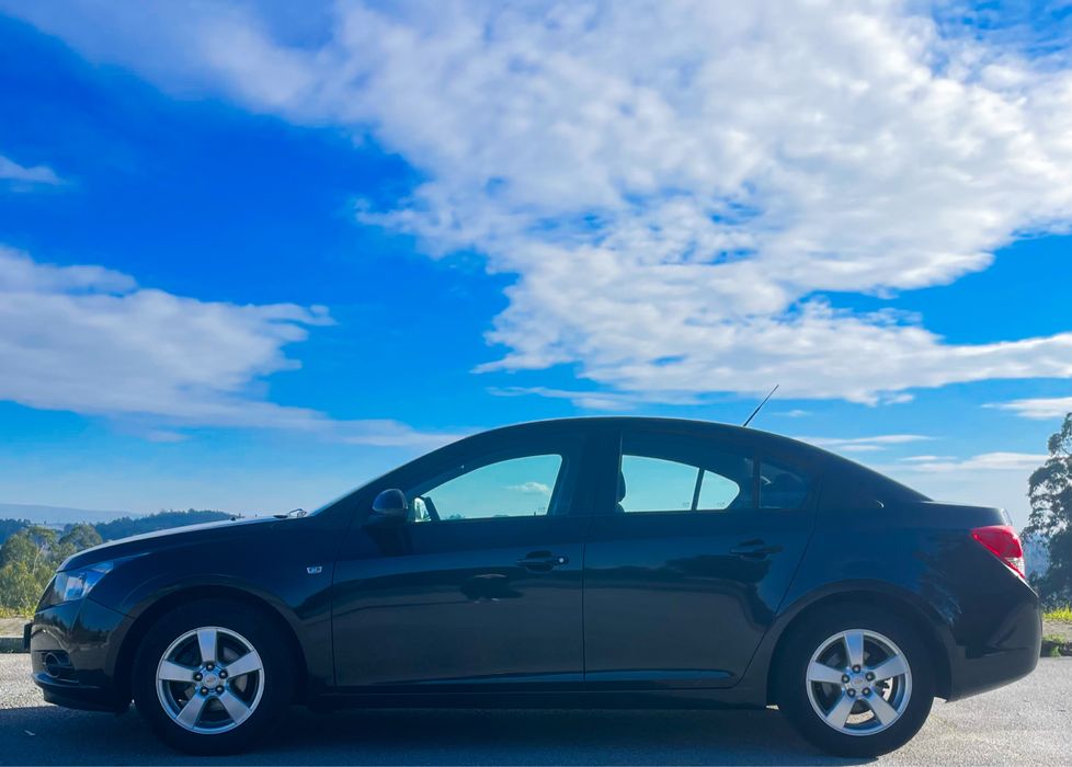 Chevrolet Cruze 1.6 Aceitamos Retomas/CPLP