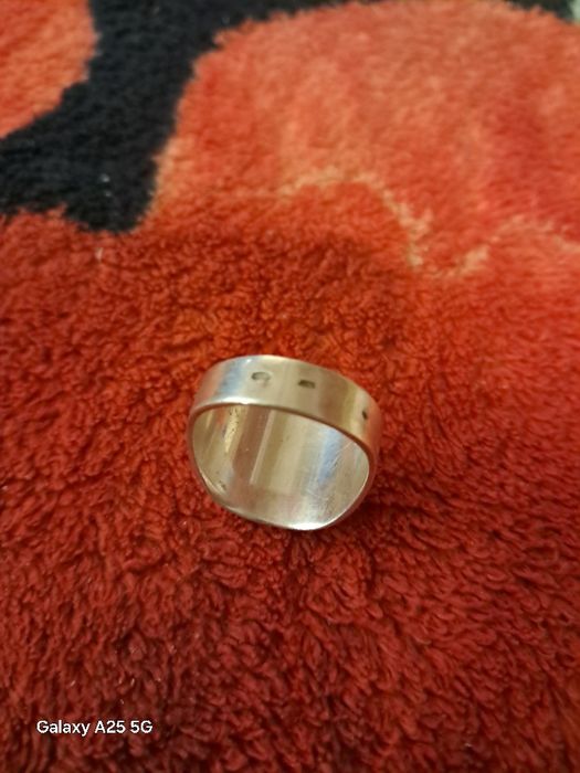 Продам кольце серебро