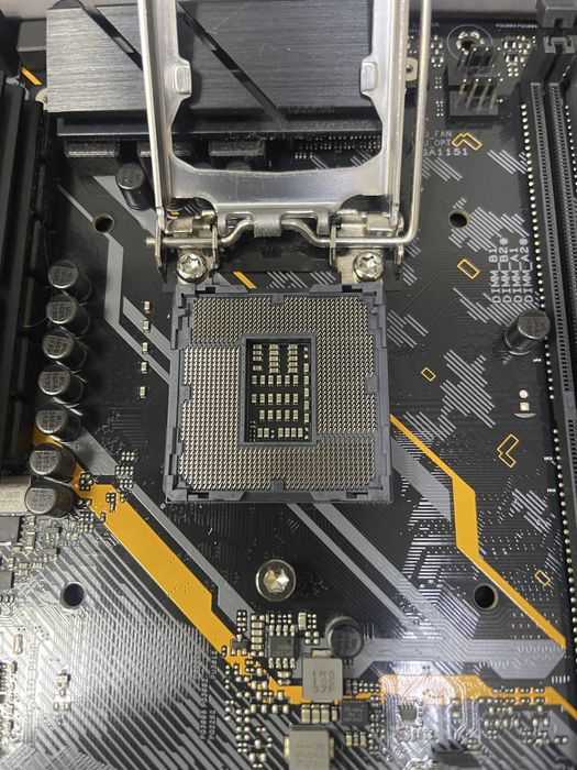 Процесор i7-9700k + asus tuf z390-plus wifi