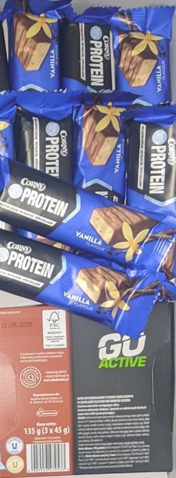 Baton proteinowy 22 sztuki go active go on protein corny nutrition