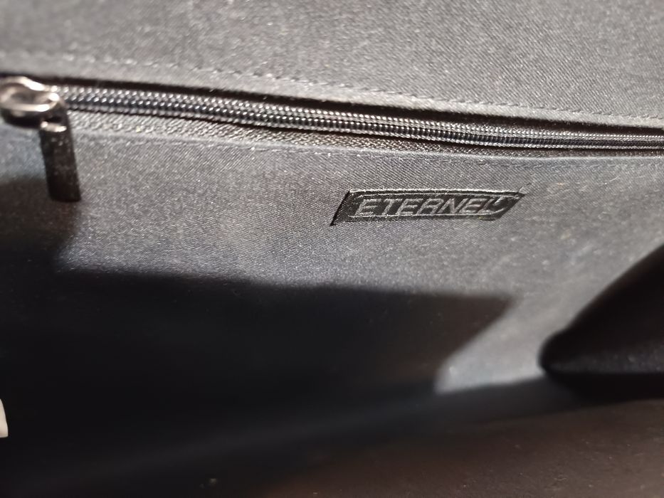 Carteira de senhora nova