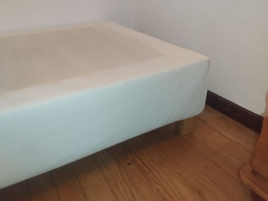 Cama como nova ikea