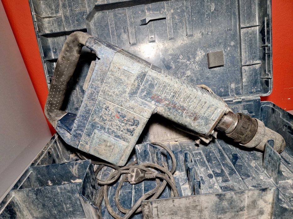Młot udarowy Bosch GSH 11 E Professional