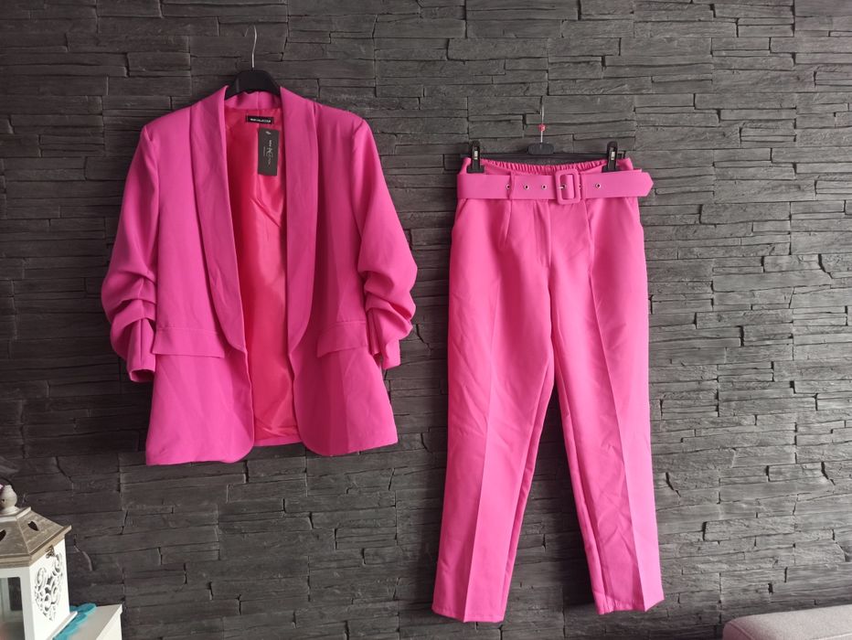 Garnitur fuksja L