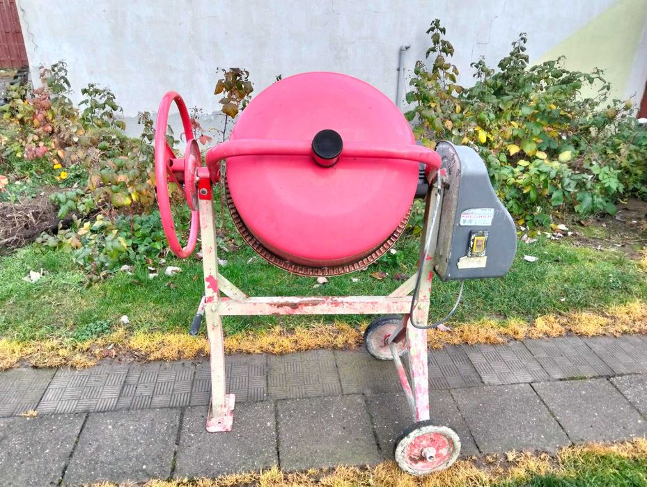 Betoniarka 230 v, 140 L.