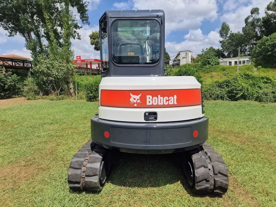 Mini escavadora bobcat 5.5 tn