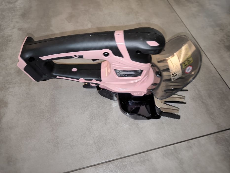 Nożyce do trawy Makita 12v Makita Max UM600DZP