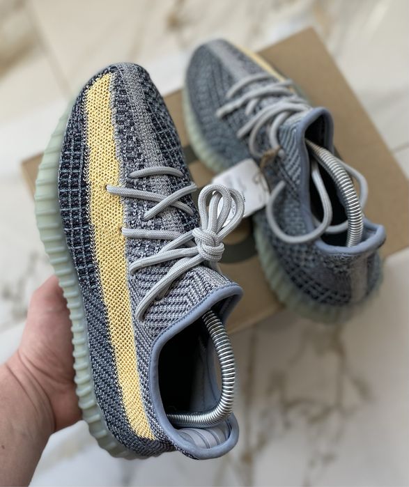 yeezy blue ash on feet