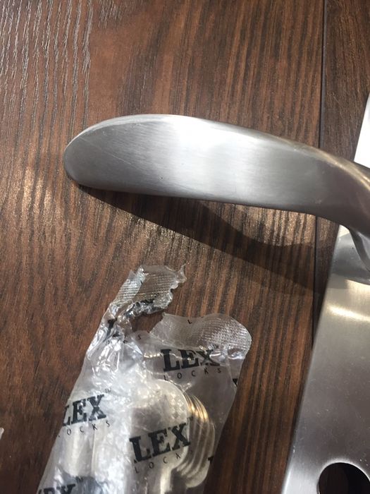 Замок дверной наружный