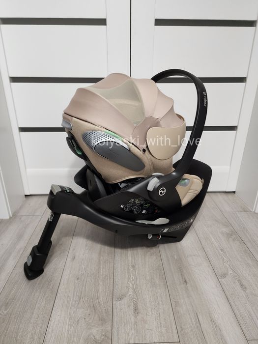 Розкладне автокрісло Cybex Cloud T plus i-size Cozy beige Сайбекс бежеве