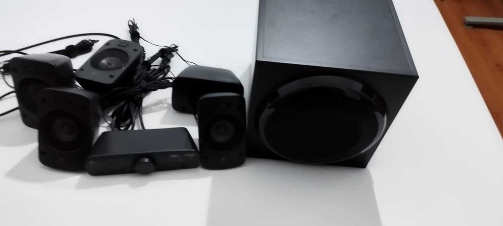 Logitech Z-906 Surround System 5.1