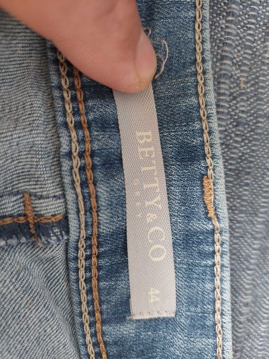 Jeans Betty & Co 44 błyszczące zdobienia