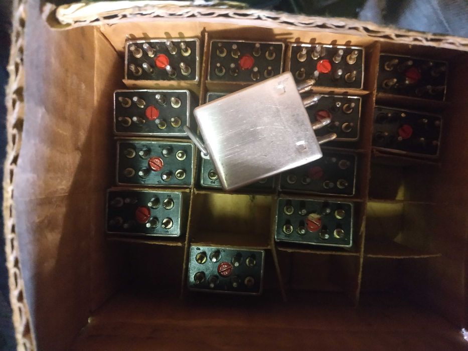 Радіодеталь Реле 1с-110