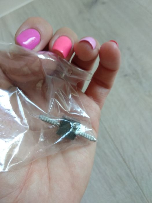 Lakierowane szpilki nude beige na platformie Always/39