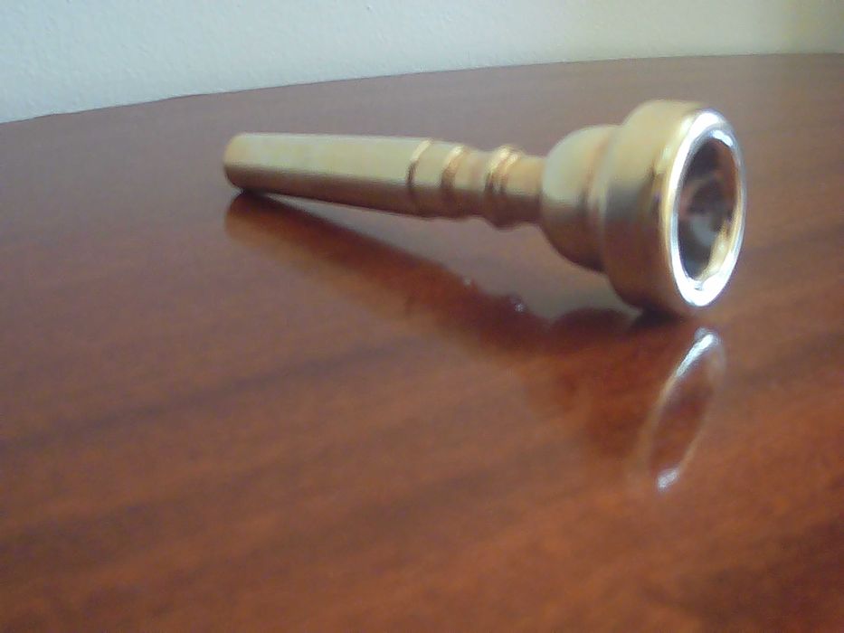 Bocal de trompete Vincent Bach 5V dourado
