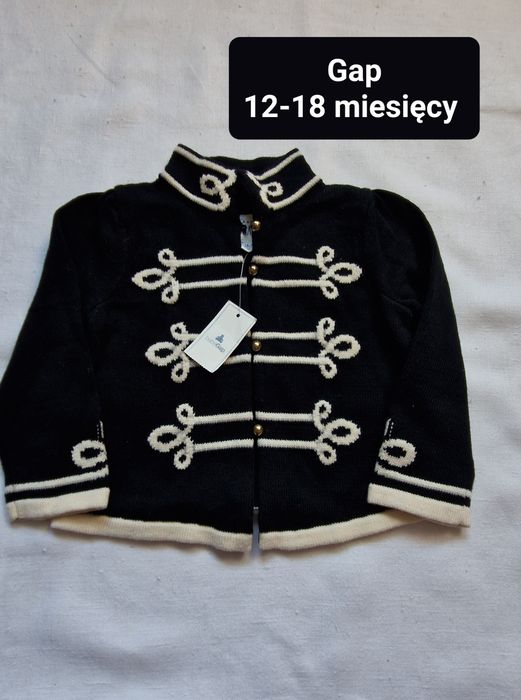 Elegancki sweterek Gap z białymi ornamentami