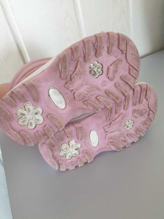 Buty śniegowce ocieplane puder róż Sinsay 24
