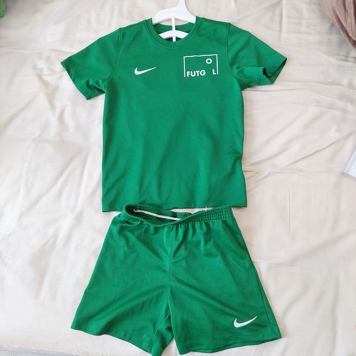 Strój Futgol rozmiar L 116-122 cm