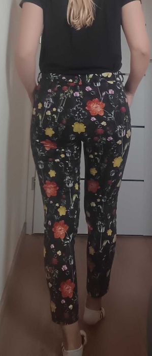Spodnie w kwiaty H&M 36 S