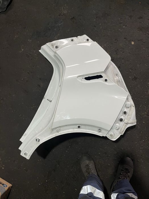 Bolt ev 23 рік крило задне ліве