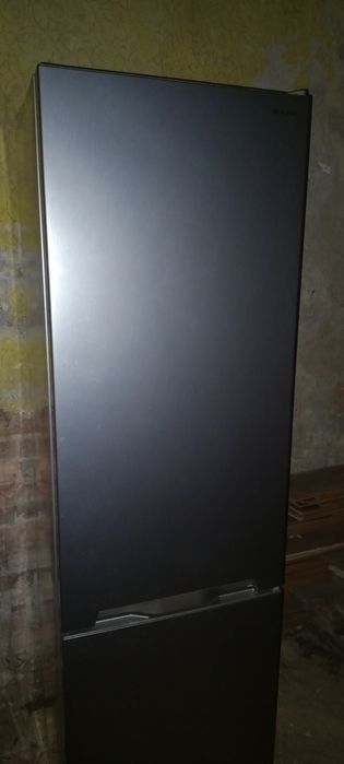 Części: drzwi, półki, szuflady do lodówki Sharp SJ-BA05DYXL1-EU