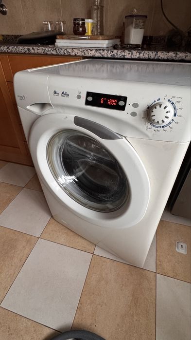 Máquina de lavar roupa CANDY de 8 kg