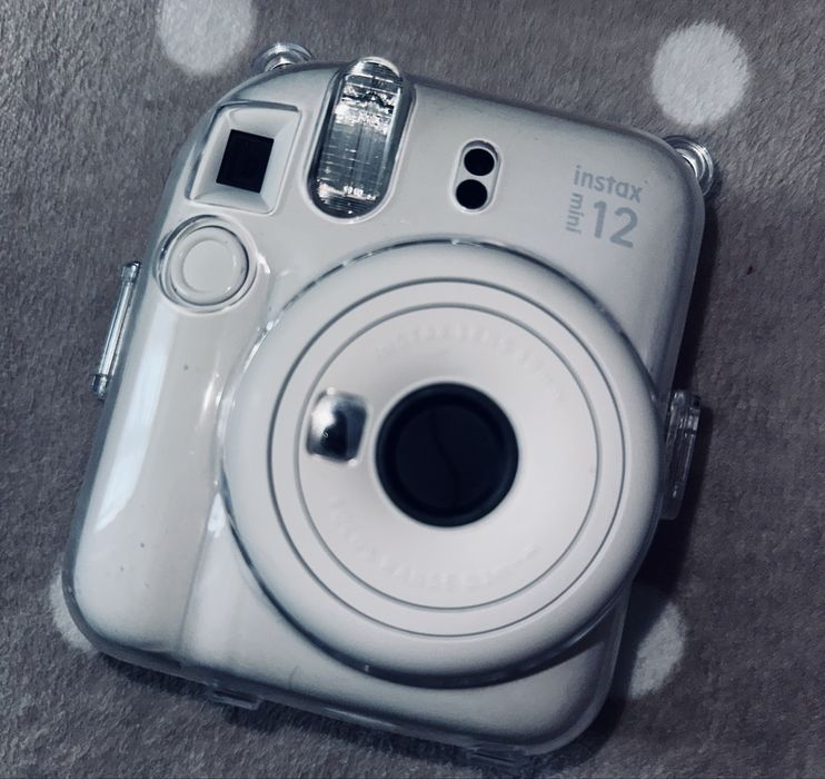 Продам instax mini 12