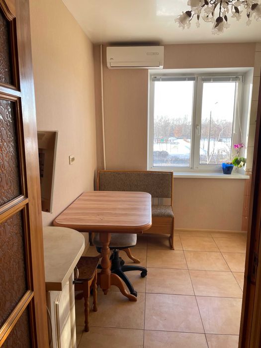 Здається  двух кімнатна  квартира масив Радужний