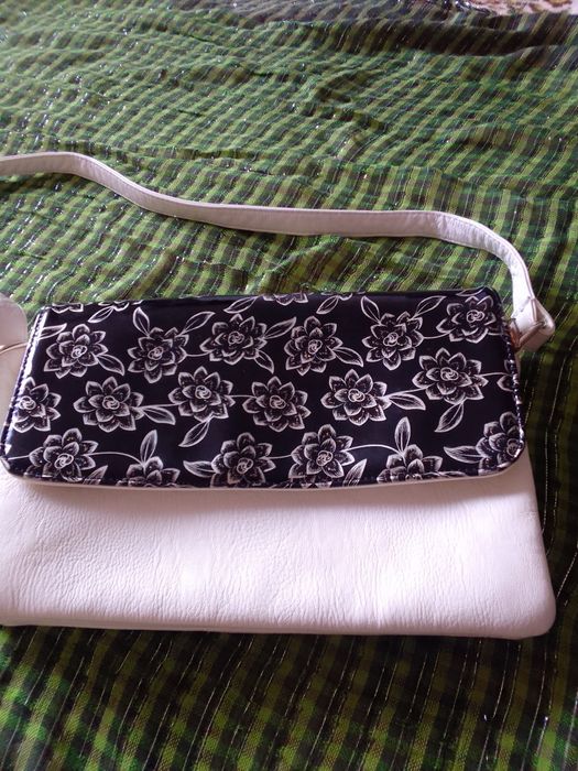 Сумка -клатч белый 18х26 см