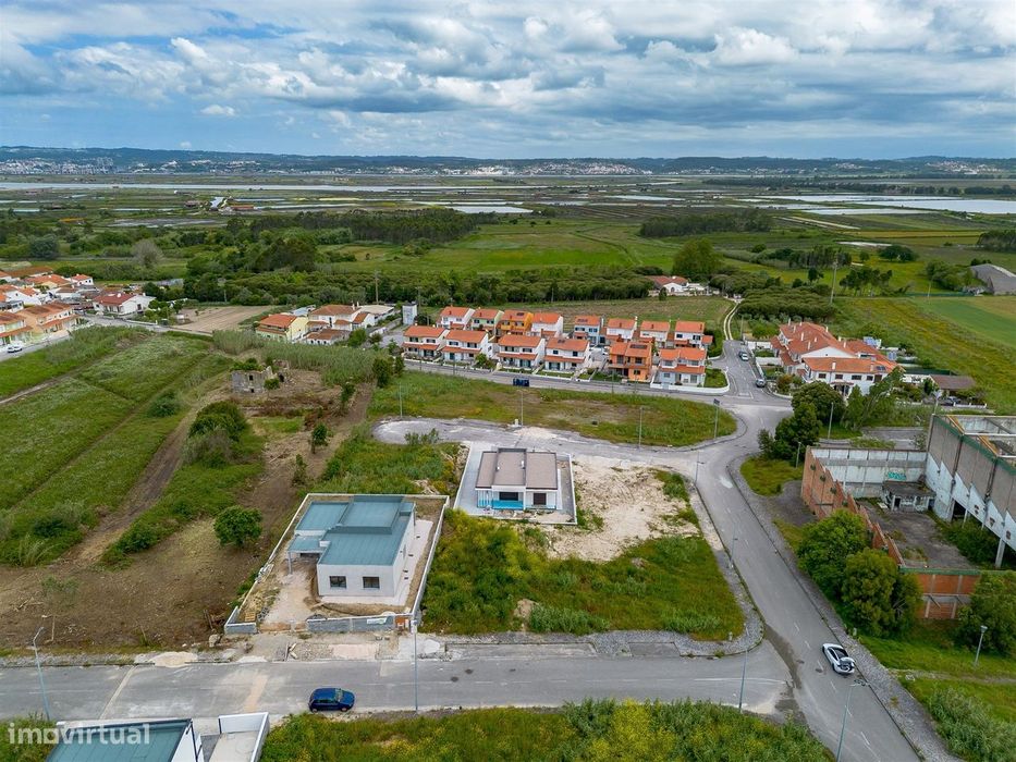 Lote de Terreno com 493m², para Construção de Moradia Unifamiliar!