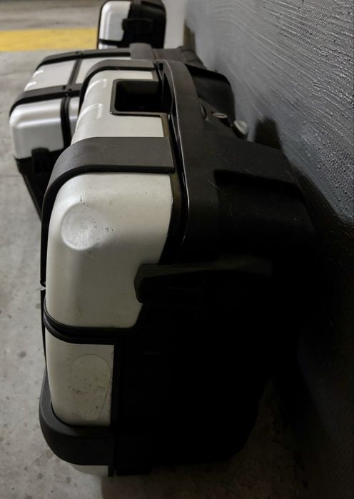 Conjunto de Malas GIVI Trekker – Laterais + Top Case